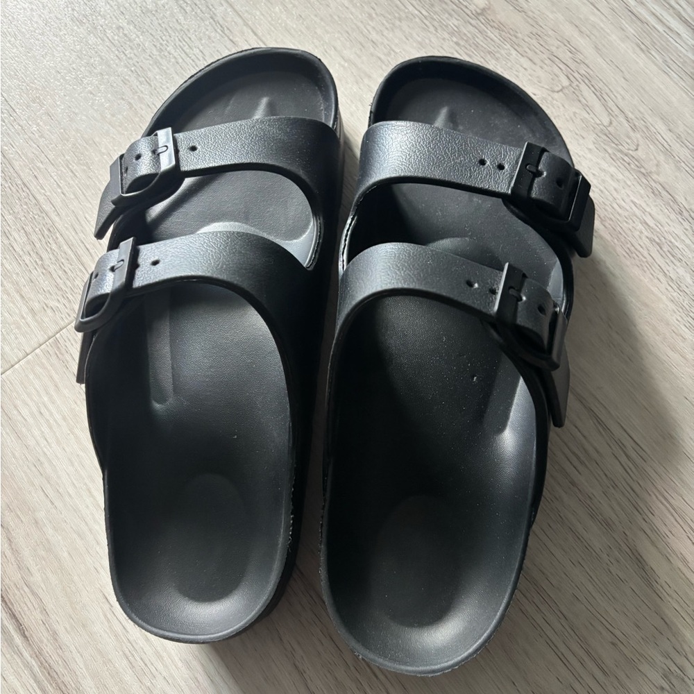 Women’s Black Sandals